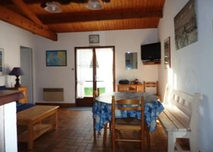 Maison 3 Pieces Avec Jardin, Proche A - Fr-1-224b-681 度假居 诺亚芒提亚